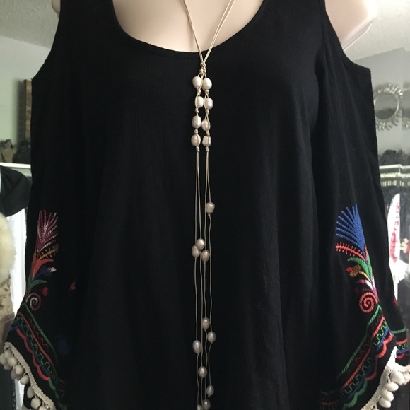 Vava top blk cold shoulder with embroidery - Picture 2 of 6